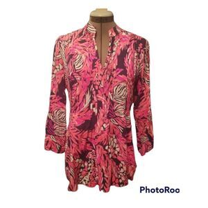 Lilly Pulitzer Size XS V-Neck Sarasota Tunic in
A Jungle In Here